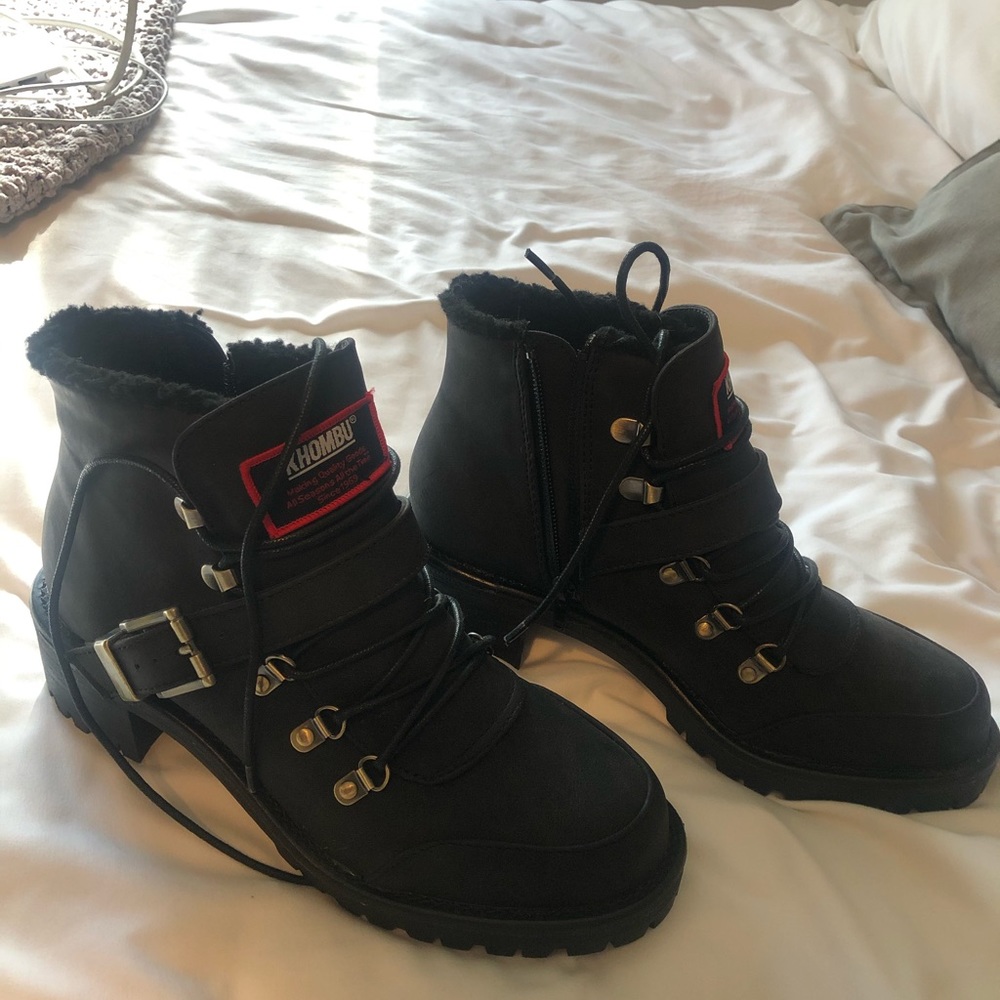 Khombu Black Winter Rain Boots with Red Logo Patch